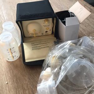 Medela pump in style advanced. Used for 3 months.
